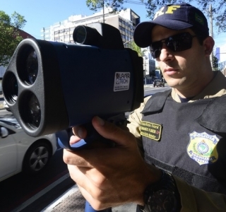 PRF usa super-radares nas estradas do Espírito Santo para vigiar motoristas