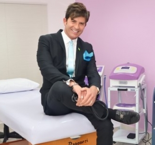 Robert Rey, o dr. Hollywood