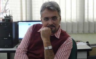 José Nicolau Gregorim Filho, professor-doutor da USP