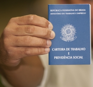 Nova fábrica e hospital com vagas de trabalho