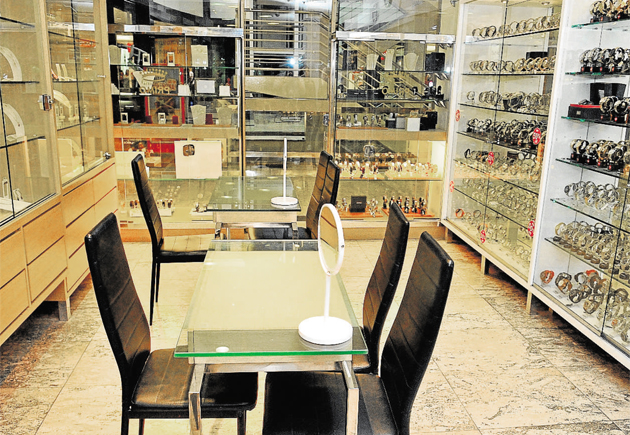 [Image: c1-3942308.jpg]