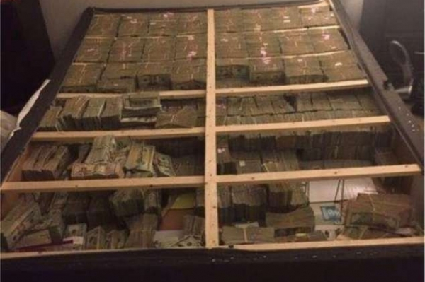 Dinheiro encontrado nos EUA debaixo de colchão de pessoa ligada à Telexfree