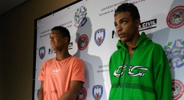 Welinton de Souza Barbosa, de 22 anos, (de laranja) e André Jânio de Souza, de 24 anos