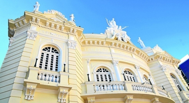 Teatro Carlos Gomes, no Centro de Vitória