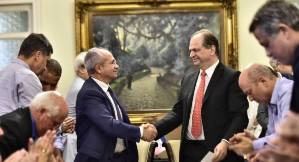 O governador Paulo Hartung recebe o ministro da Saúde, Ricardo Barros, no Palácio Anchieta (20/12/2017)