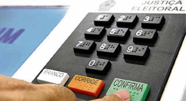 Urna eletrônica: plano é mudar equipamento para impressão de comprovante