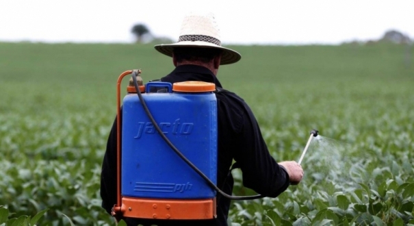 Uso de defensivos agrícolas
