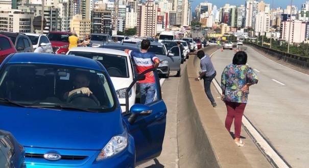 Terceira Ponte interditada por solicitação do Corpo de Bombeiros
