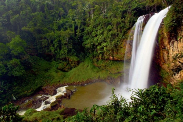 Cachoeira Engenheiro Reeve, em Matilde, Alfredo Chaves, é uma das opções