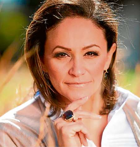 Ziza Fernades, cantora católica. Crédito: Divulgação