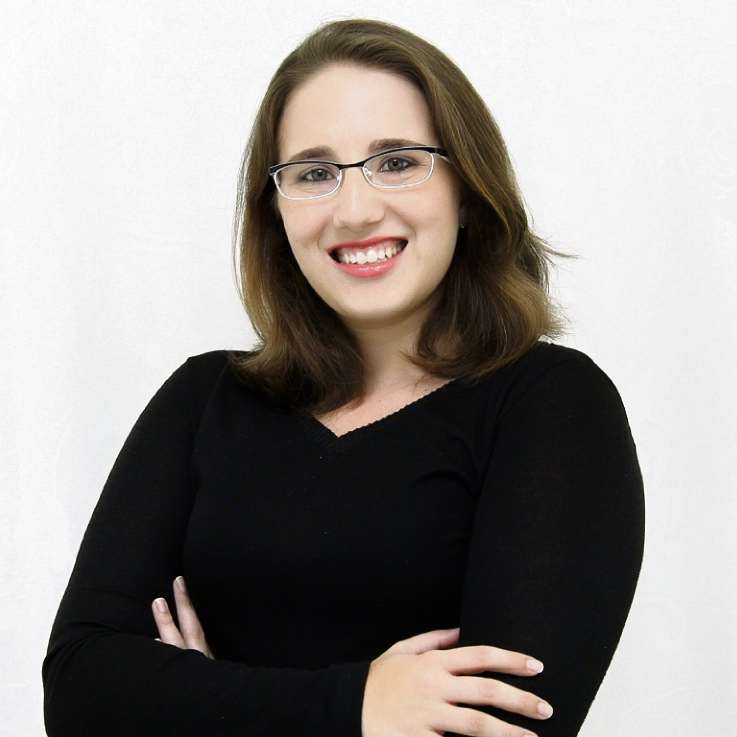 Luisa Cortat Coordenadora de Extensão e de Relações Internacionais da FDV