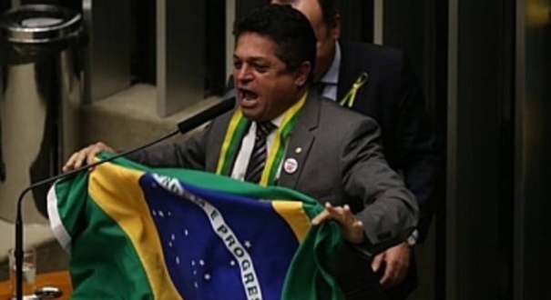 Deputado João Rodrigues durante processo de impeachment de Dilma Rousseff