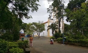 Garis varrem as ruas de Cariacica-Sede. Para moradores, serviço de limpeza pública na região teve avanços. Foi láque, em 2016, Juninho (PPS) teve sua melhor votação