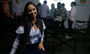 A estudante de Medicina Veterinária Carolina Melo em debate da TecnoAgro
