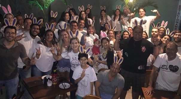A família de Mariana se reuniu em um restaurante em Campos