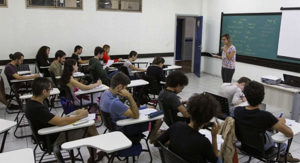 Estudantes podem se inscrever no site do Nossa Bolsa