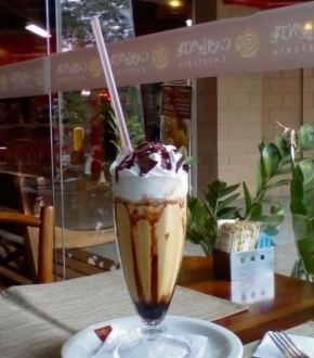 Frappuccino é um dos mais procurados no verão. Crédito: Divulgação/ Caliente Cafeteria