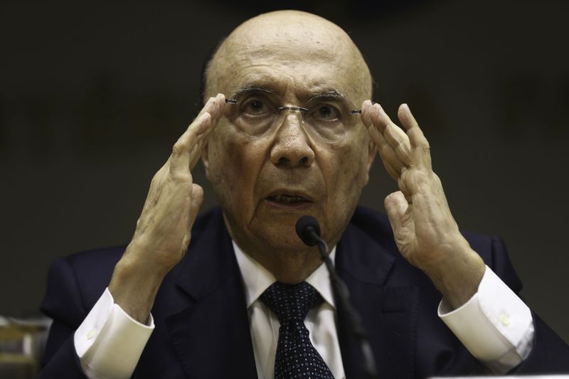 Uma das principais preocupações do governo é garantir que o desconto de R$ 0,46 no litro do diesel seja de fato repassado ao consumidor. Crédito: Fabio Rodrigues Pozzebom/Agência Brasil