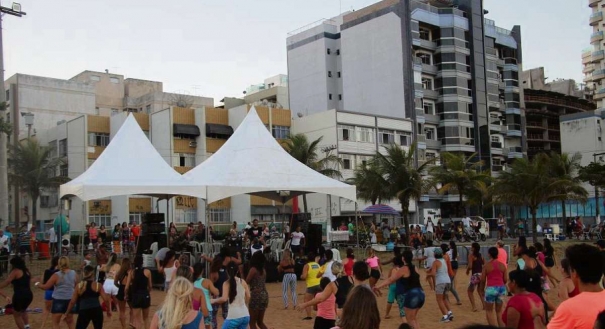 Na Praia da Costa, a Arena de Verão conta com programação gratuita