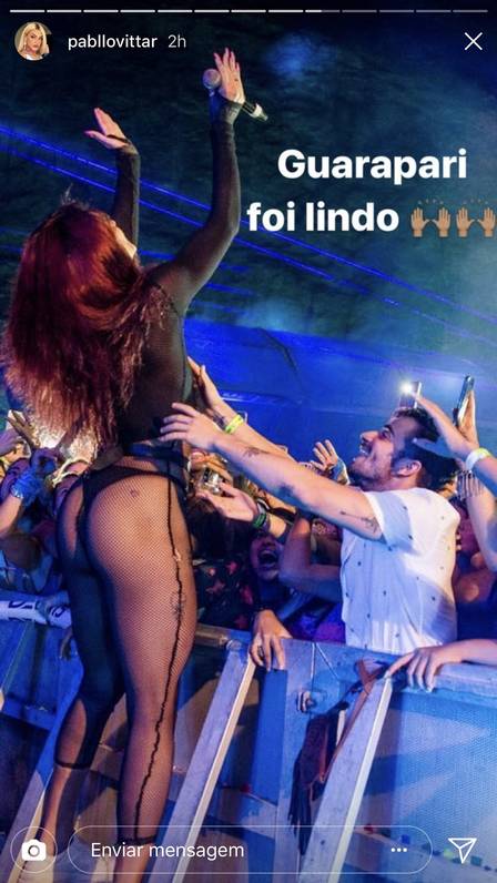 Pabllo Vittar exibe a nova tatuagem no bumbum 