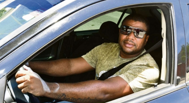 Procurei e consegui um valor que ficasse acessível. Com o seguro, tenho mais segurança em deixar o carro na rua, opina Max Ramalhete Pereira, produtor de eventos
