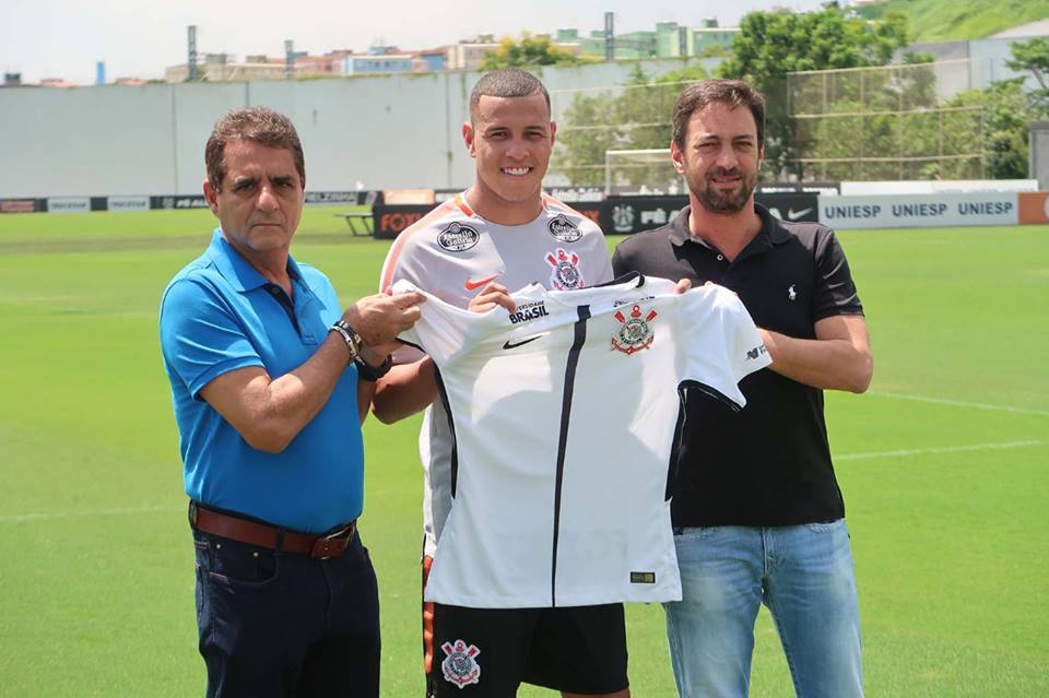 Sidcley não vê a hora de estrear com a camisa do Timão. Crédito: Divulgação/Corinthians
