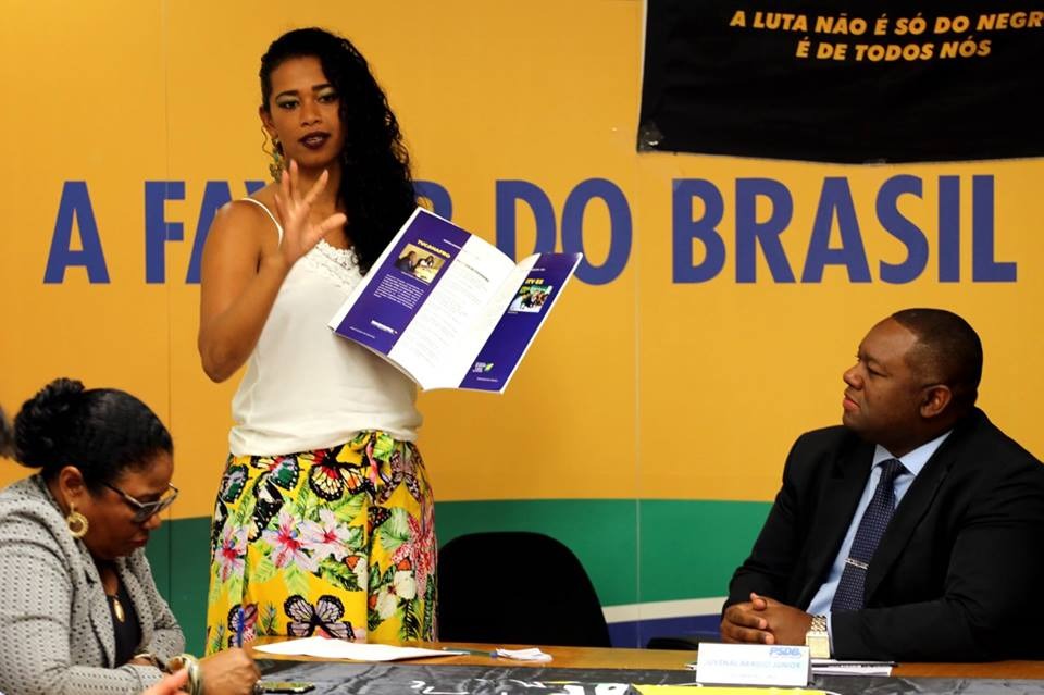 Fernanda Pereira em atividade nacional do movimento negro: ela ainda não definiu seu futuro partido. Crédito: Divulgação