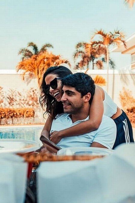 Anitta e Thiago Magalhães: fã acusa cantora de dar mais atenção ao marido do que à carreira. Crédito: Reprodução/Instagram