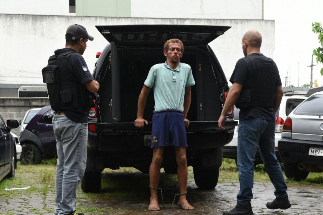 Preso morador de rua que atirou vergalhão em mulher, em Vila Velha. Crédito: Carlos Alberto Silva