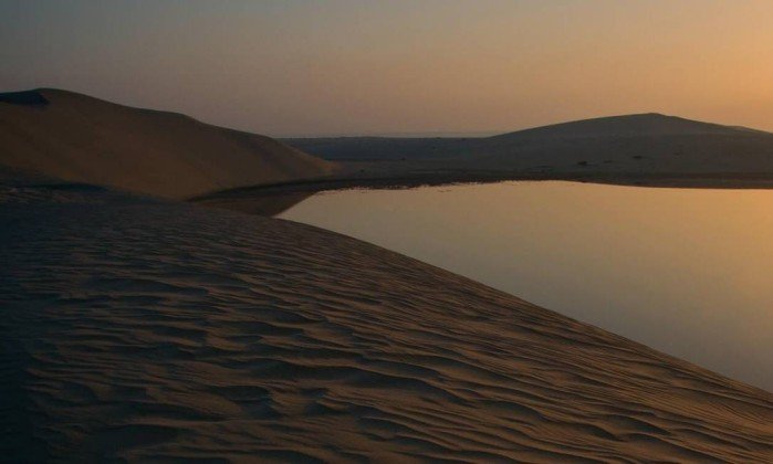 Khor Al Adaid, combinação de dunas, deserto e mar no sul do Qatar . Crédito: Divulgação