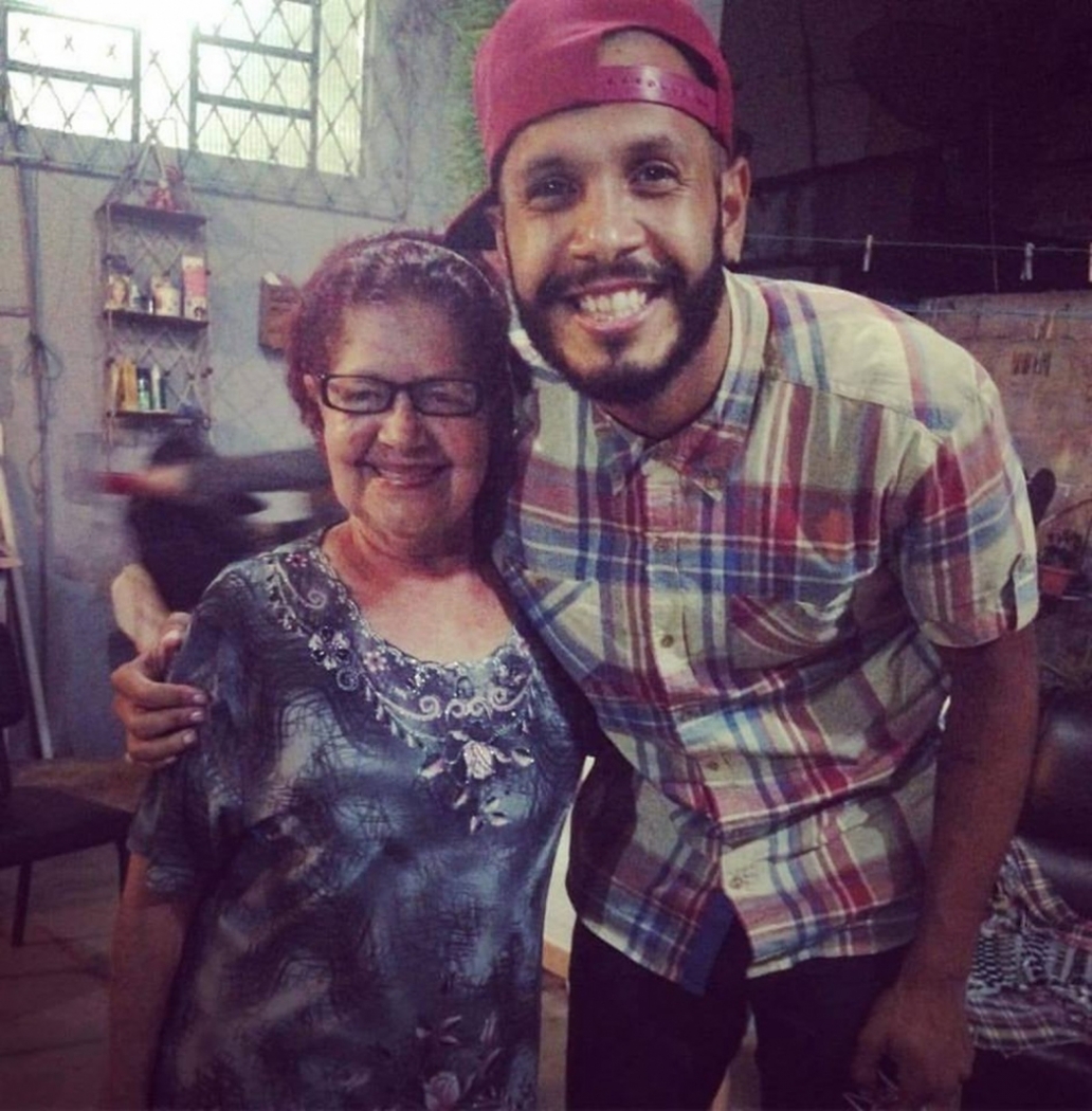 O pivô Zaqueu relatou que seu filho chamava Tia Luiza de vó, tamanha era a proximidade entre eles . Crédito: Arquivo pessoal