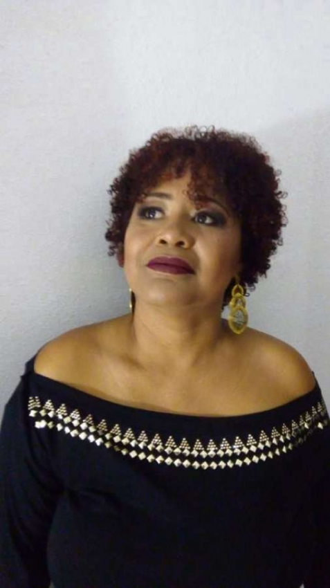 Adriana Gonçalves é servidora da área da saúde. Crédito: Facebook/Adriana Gonçalves