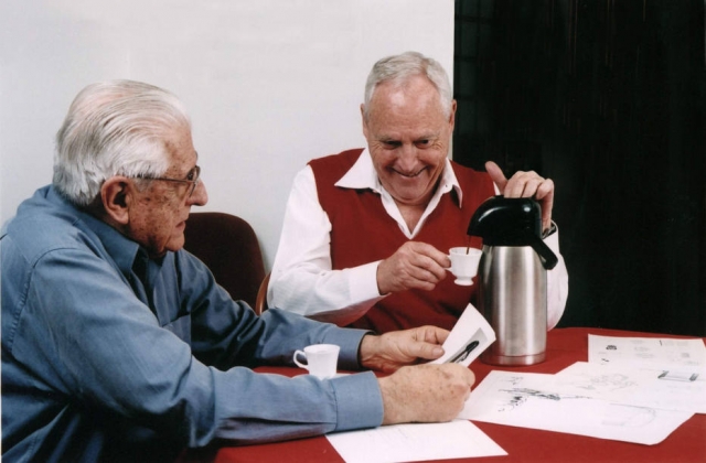 Os designers Nelson Petzold e José Carlos Bornancini. Crédito: Divulgação