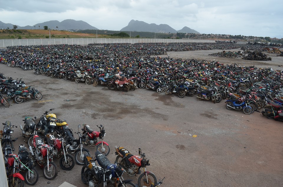 Pátio do Detran abarrotado de motos: os 24 depósitos existentes no Estado foram desativados. Crédito: Secom