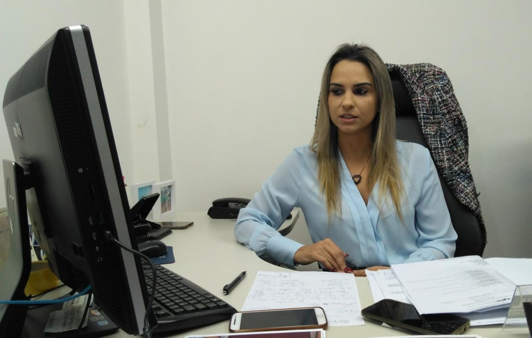 Delegada orienta que as pessoas não acreditem em quem prometa adiantar o processo de saque. Crédito: Kaique Dias
