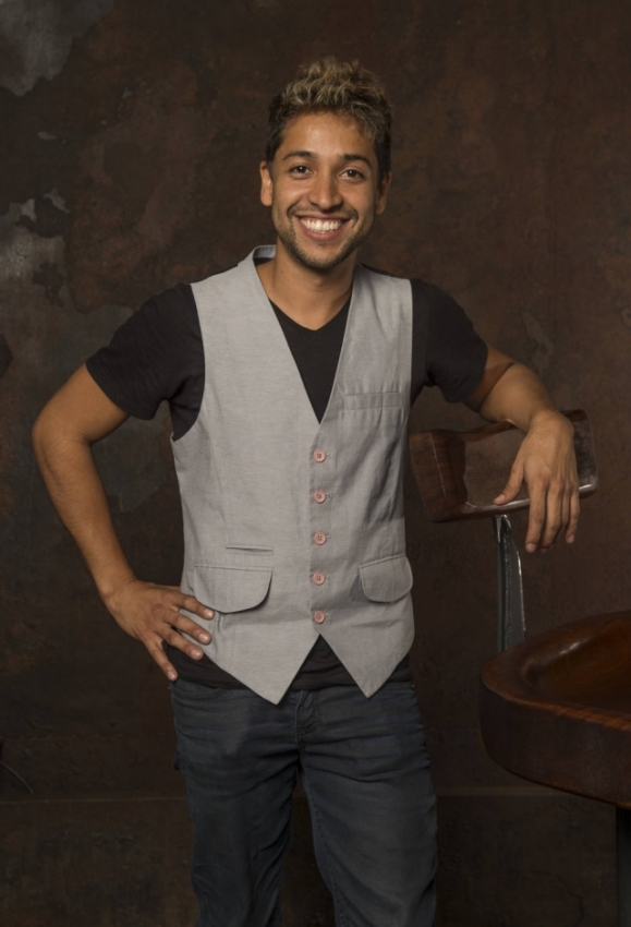 Leandro Leo em 2016, época em que fez a minissérie 'Justiça' na Globo. Crédito: Estevam Avellar Jr. / Globo / Divulgação
