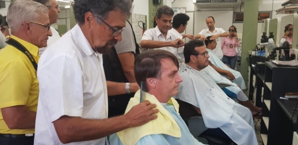 Jair Bolsonaro vai ao seu antigo barbeiro na manhã deste sábado (3). Crédito: Divulgação