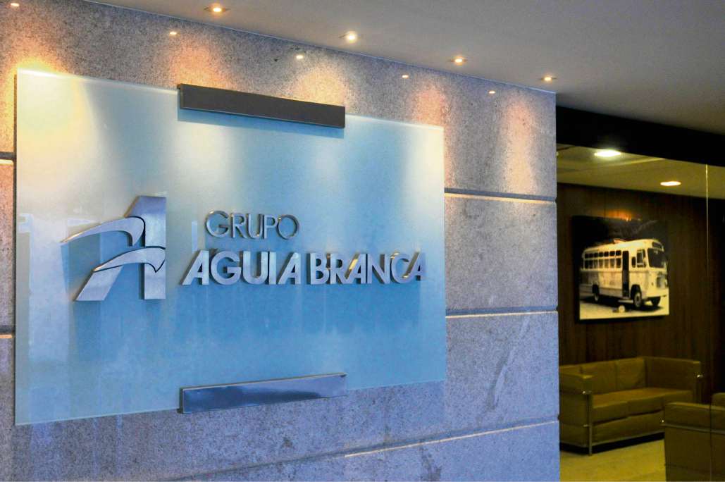 Placa do Grupo Águia Branca . Crédito: Fernando Madeira - 04/02/2015