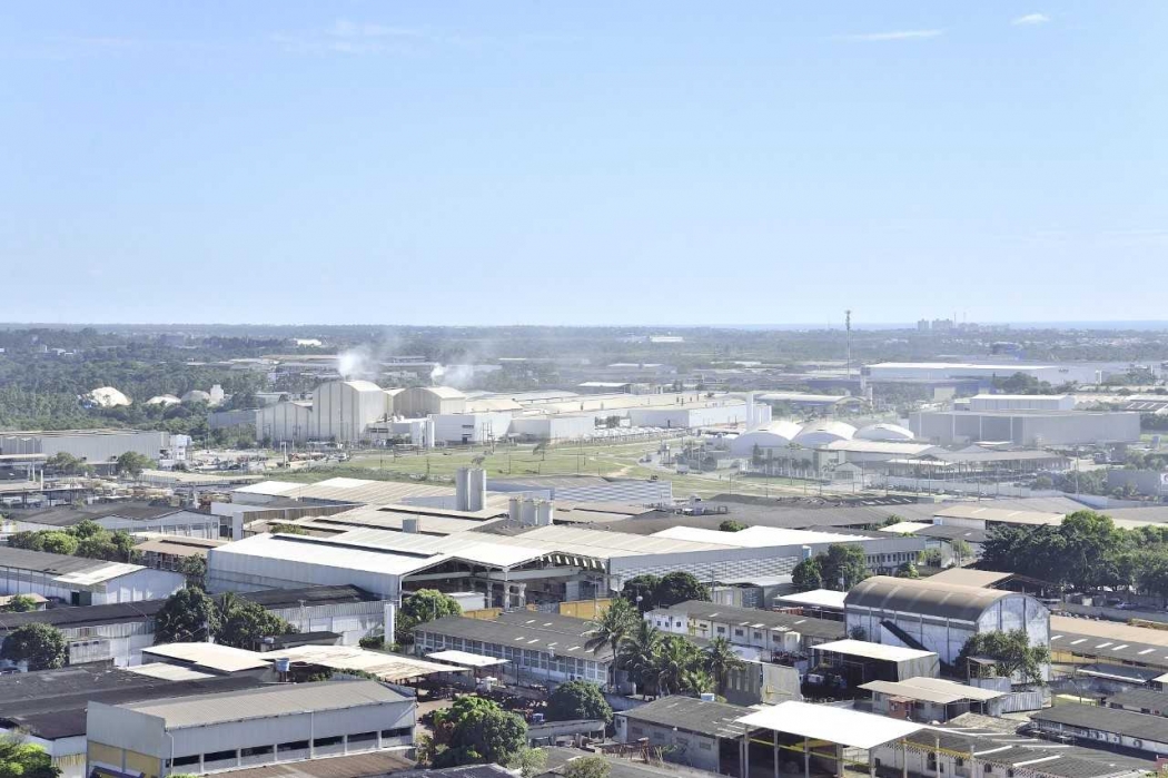 Indústrias na Serra, que terão redução de tributos se empregarem mão de obra local. Crédito: Prefeitura da Serra/Divulgação
