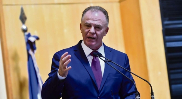 Renato Casagrande durante discurso de posse na Assembleia Legislativa