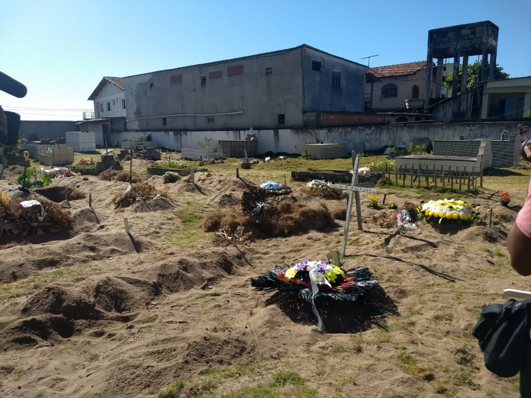 Patrick de Oliveira Sousa, de 26 anos, morto em ataque no morro de Vitória, foi enterrado nesta segunda-feira (16), no Cemitério de Ponta da Fruta, em Vila Velha. Crédito: Ygor Amorim
