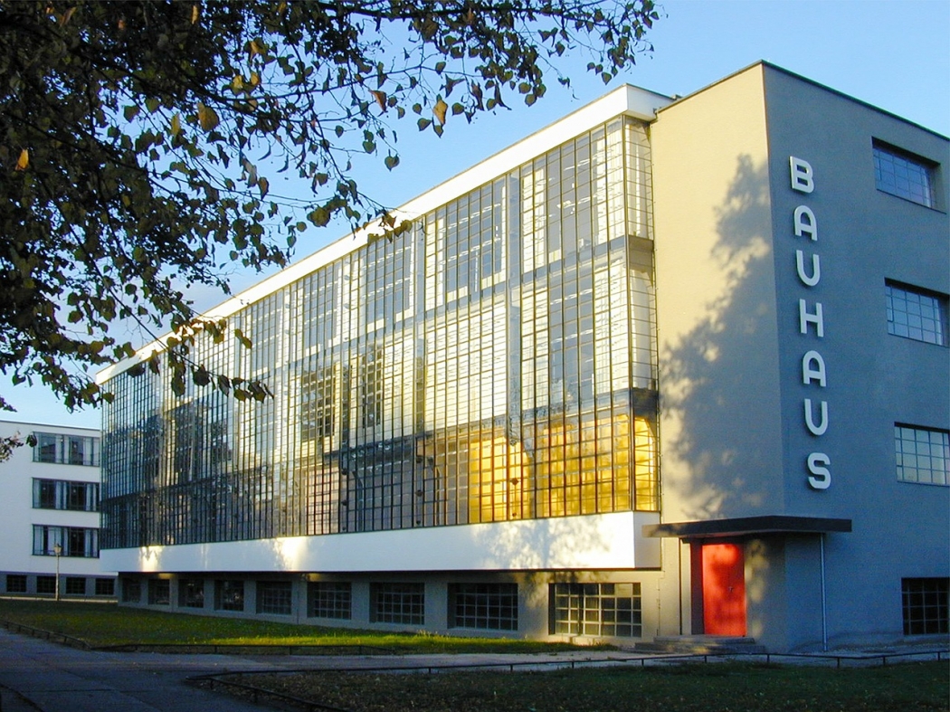 O prédio da Bauhaus em Dessau, na Alemanha. Crédito: Pixabay