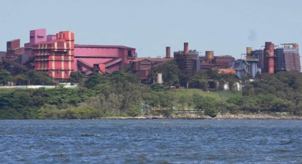 Vista panorâmica das Instalações da Vale no Complexo de Tubarão