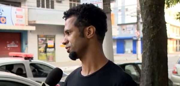 O empresário Leonardo Arnaldo ajudou no socorro do Maycon Ferreira Lopes, que acabou não resistindo . Crédito: Reprodução/TV Gazeta
