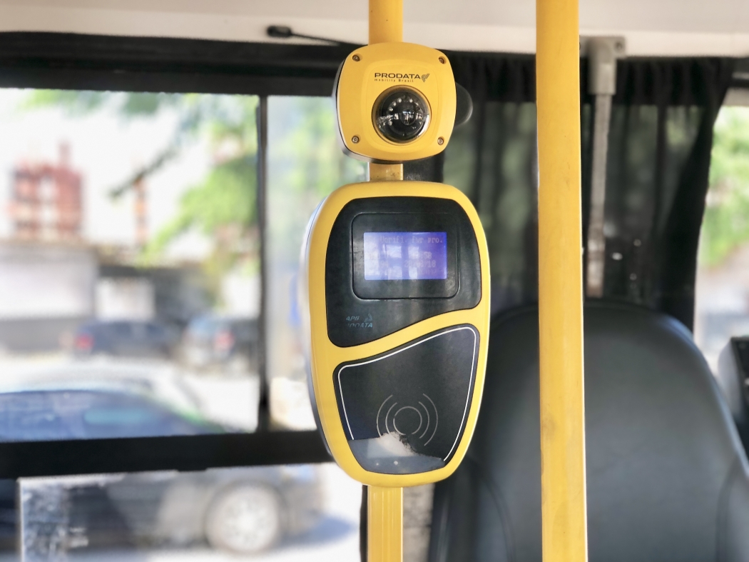 Reconhecimento facial vem impedindo fraudes nos ônibus. Crédito: Divulgação
