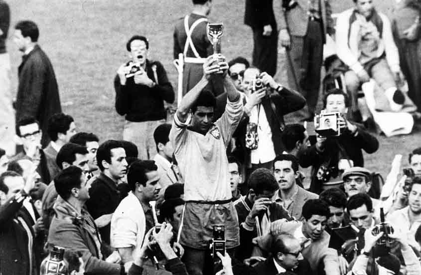 Curiosidades das Copas: Jules Rimet, a taça que foi roubada duas vezes ...